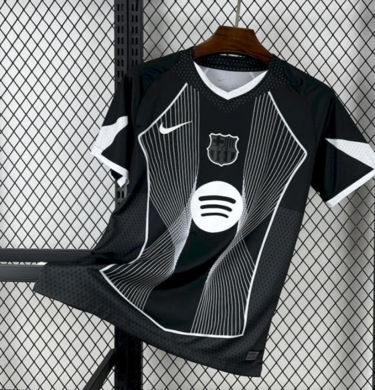 Barcelona Special Edition Black Kit
